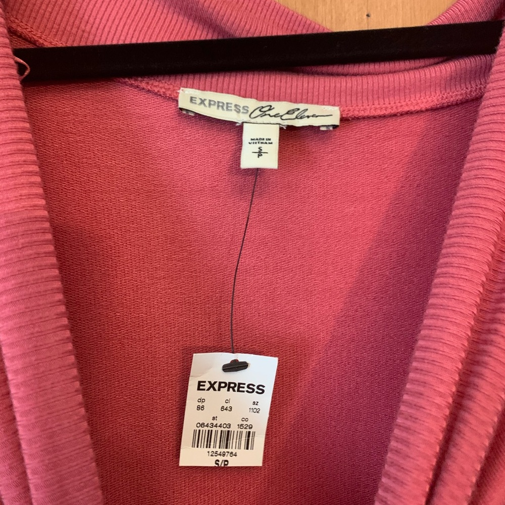 Pink Express Top - Picture 3 of 4